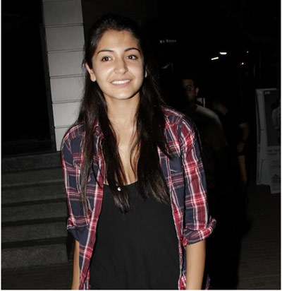 Pictures-of-Anushka-Sharma-Without-Makeup