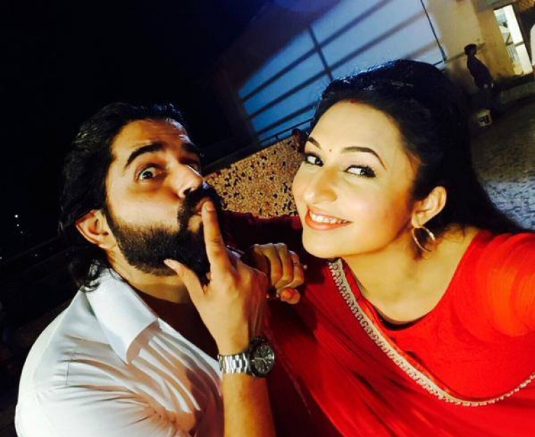 yeh hai mohabbatein 9th october 2015