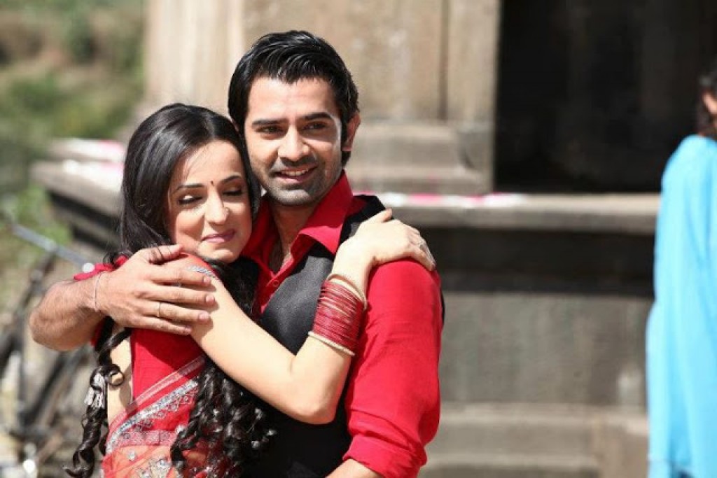 Arnav Khushi After 3 Years 24 November 2015 Iss Pyaar Ko Kya Naam Doon Ek Jashn Written Update