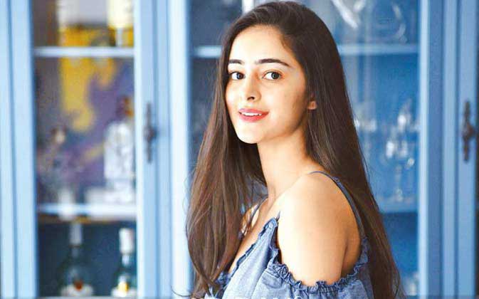 Ananya Pandey Meets With a Car Accident at Student of The Year 2 Set –  Filmymantra