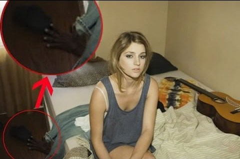 Wife Sent Bedroom Photo To Her Husband, He Immediately Asked  picture