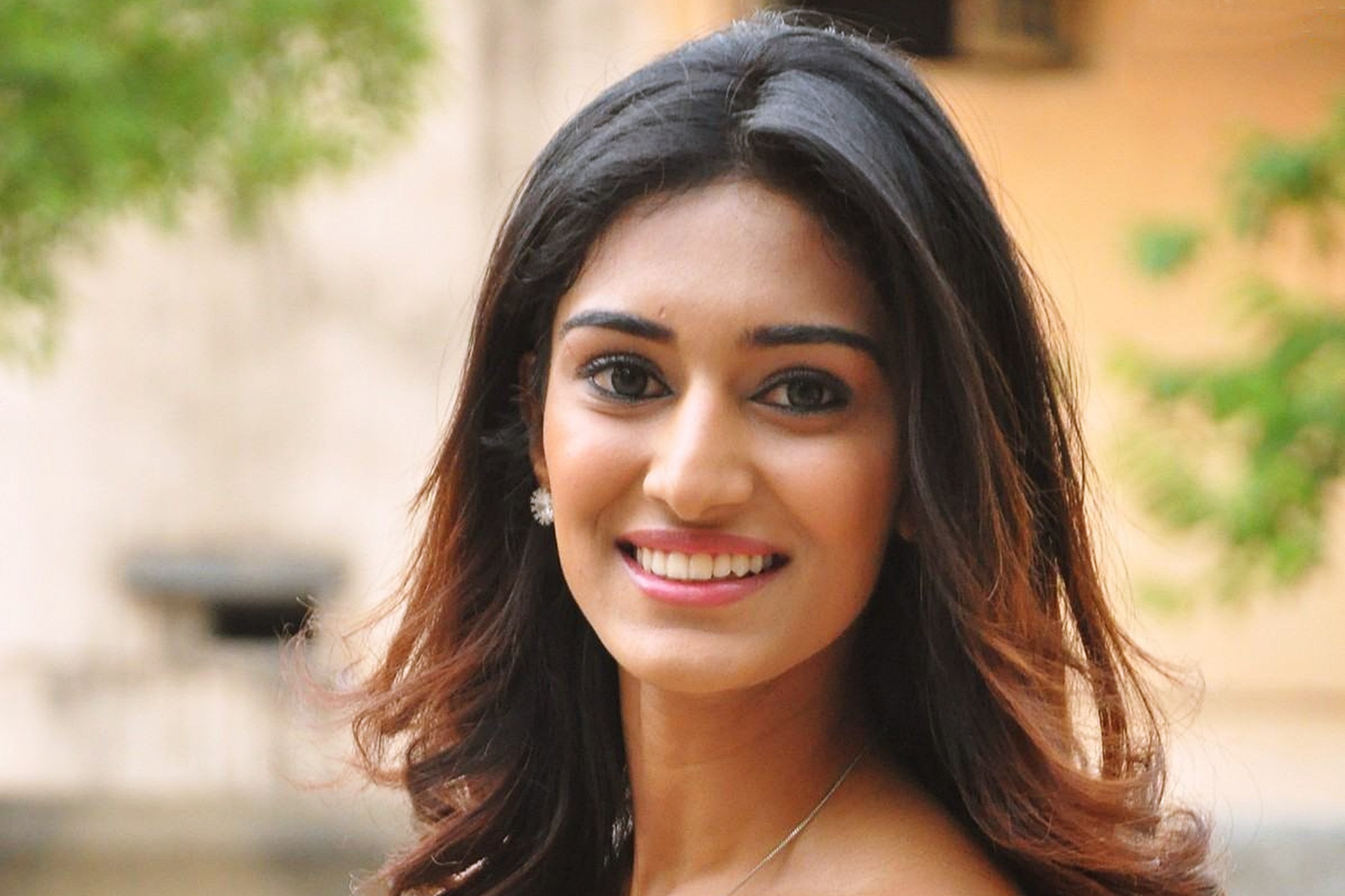  - instagram followers of erica fernandes download