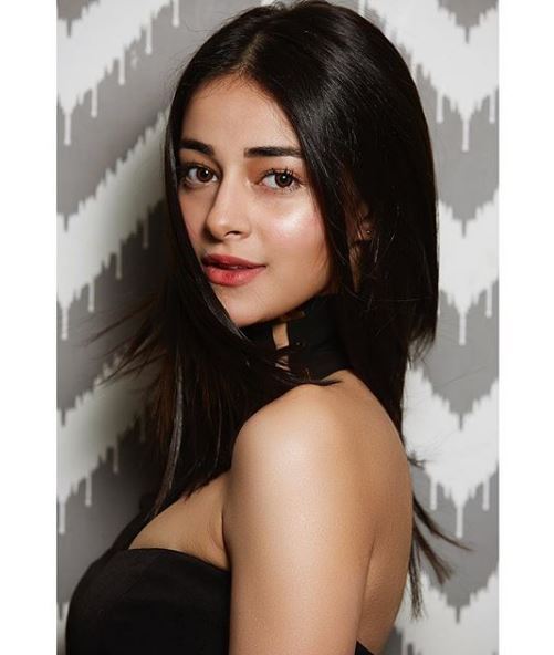 Ananya Pandey Sets The Temperature Soaring In Super Hot Black Dress