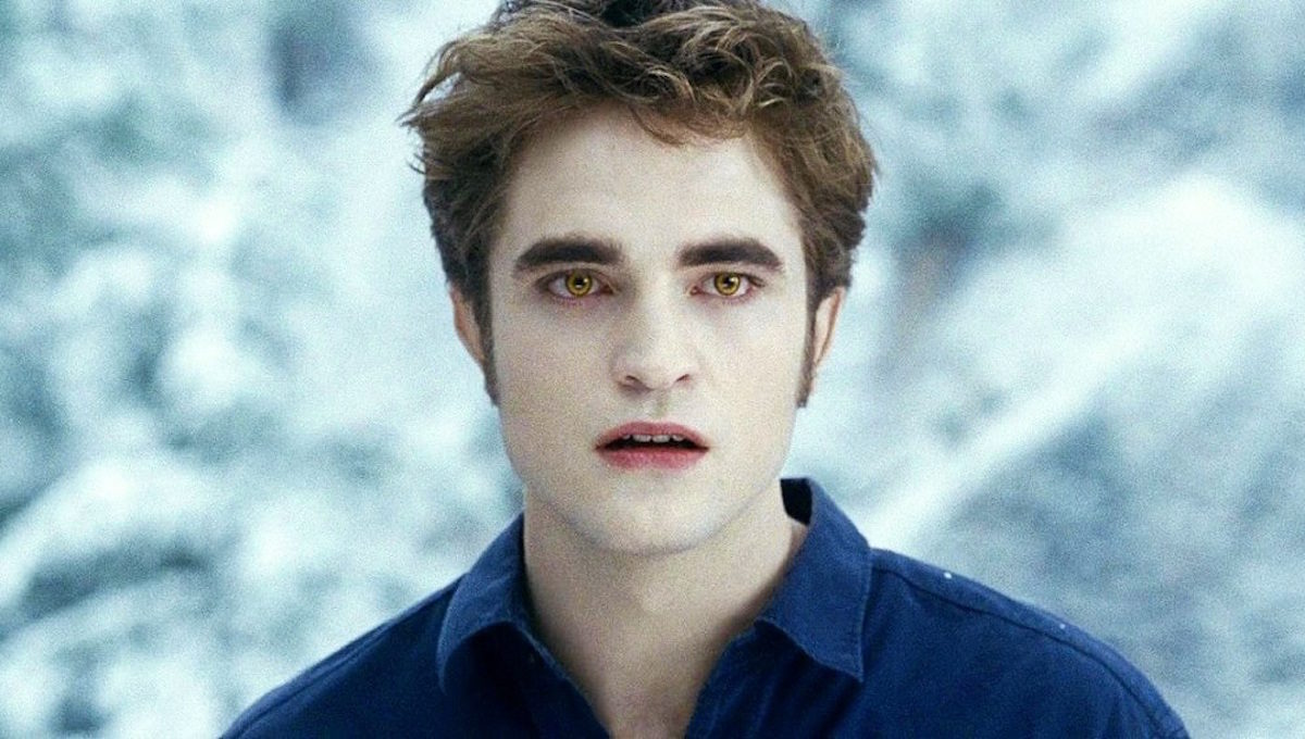 Vampire Turns Into A Bat: Robert Pattinson Is The New Batman!