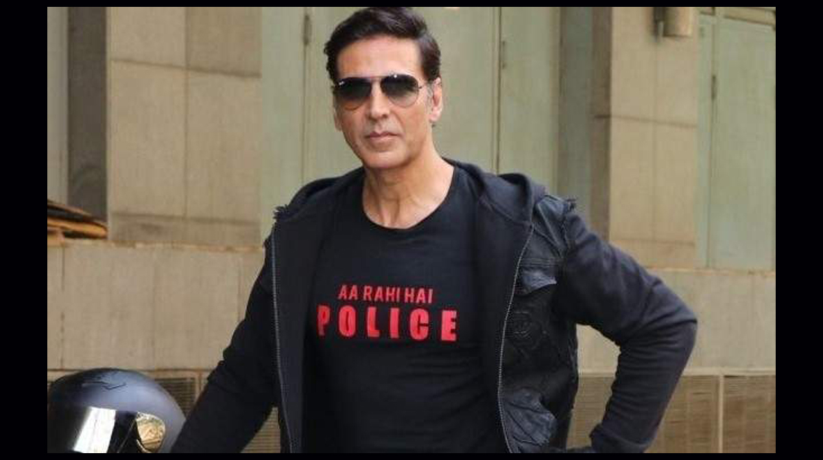 Akshay Kumar donates GOQii devices to Mumbai Police