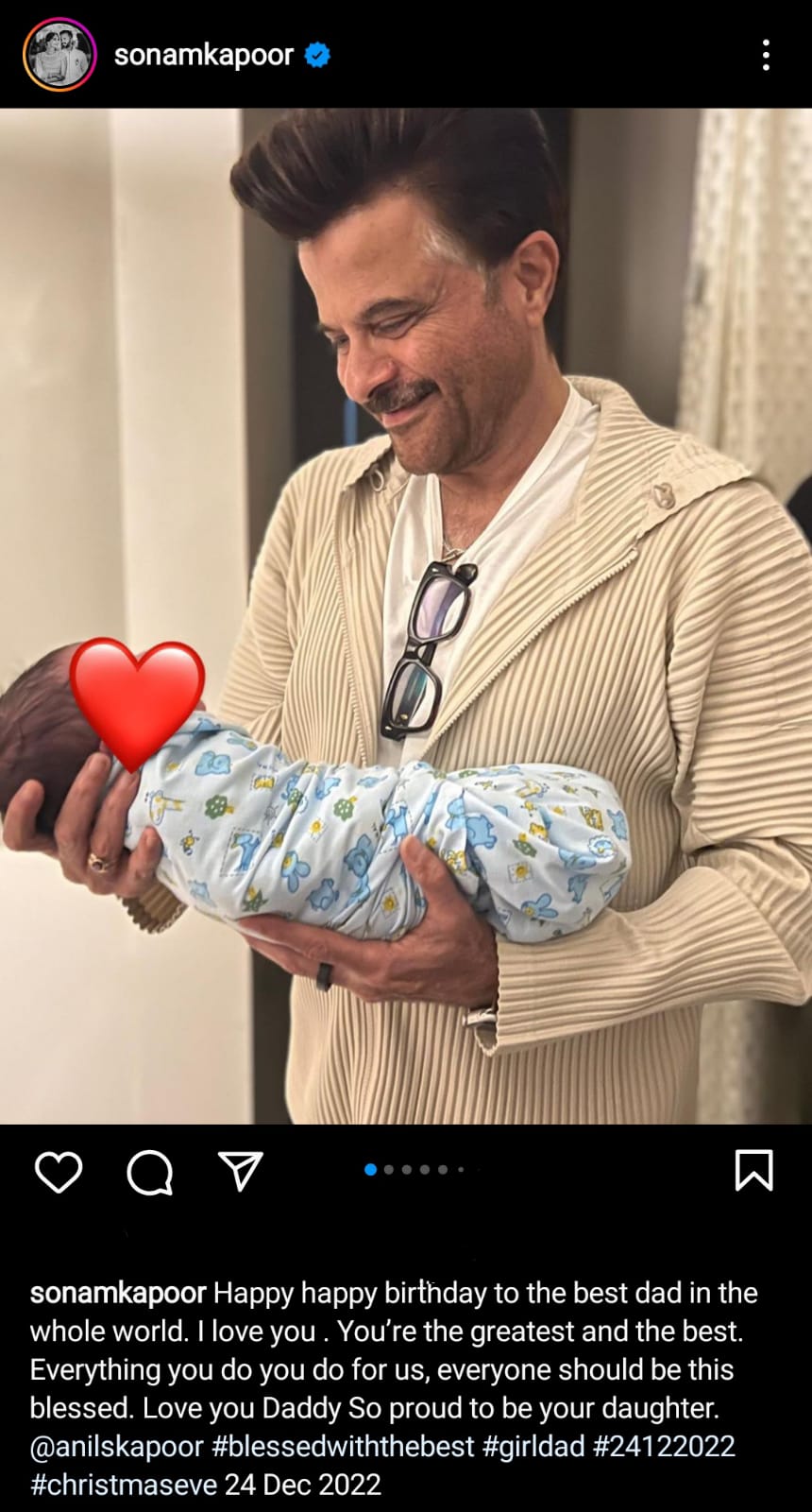 Sonam shared a cute picture of Vayu with Grandpa