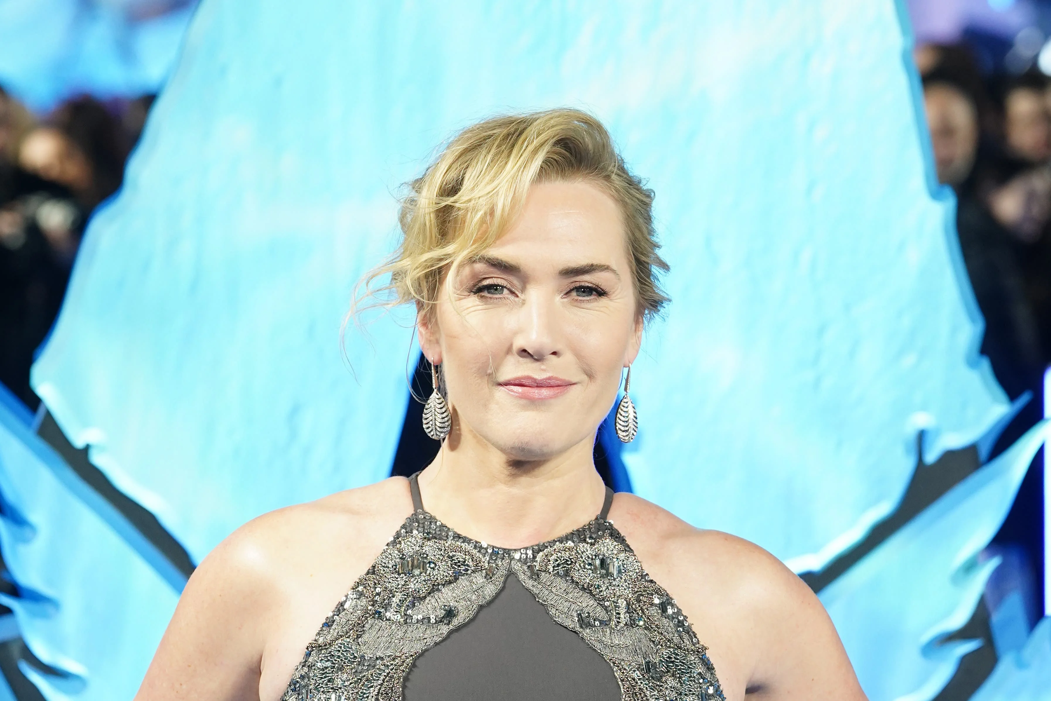 Kate Winslet breaks Tom Cruise's record of holding breath under water